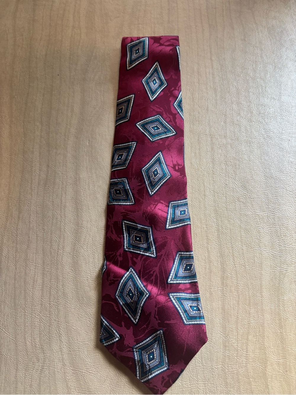 Men's Burgundy Diamond Pattern Tie - Unbranded